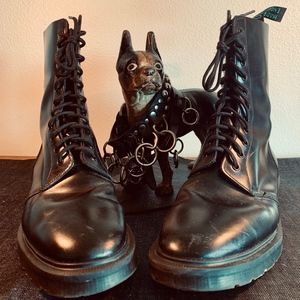 Solovair Black Hi-Shine 11 Eye Derby Boot Size 10